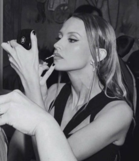 Angele Van Laeken perfect model pic