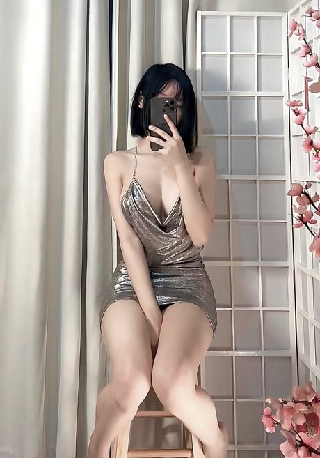 Lolaaasaur pornstar adult images