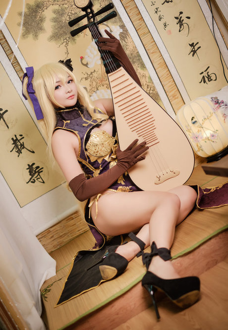 MiMi Chan sexy actress picture