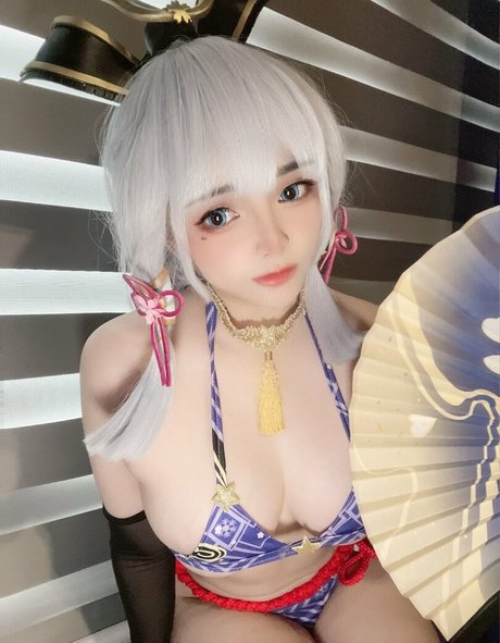 MiMi Chan adult model pics