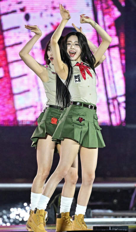 itzy all in us model high quality image