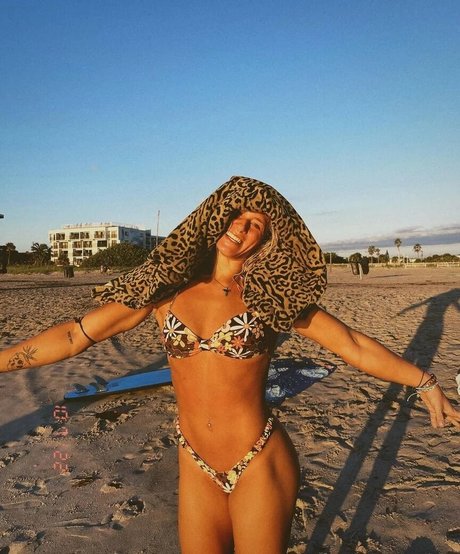 Sol Ruca naked actress image