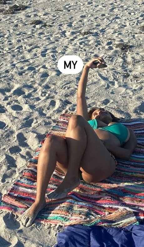 planterriah exclusive model photo