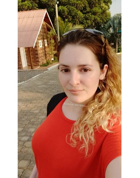 Lolla Antonielli pornographic model image