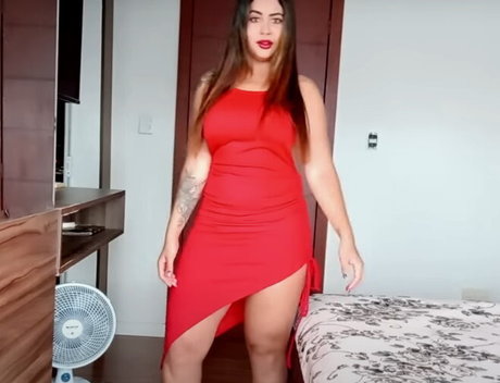 Isa Menezes erotic actress photo