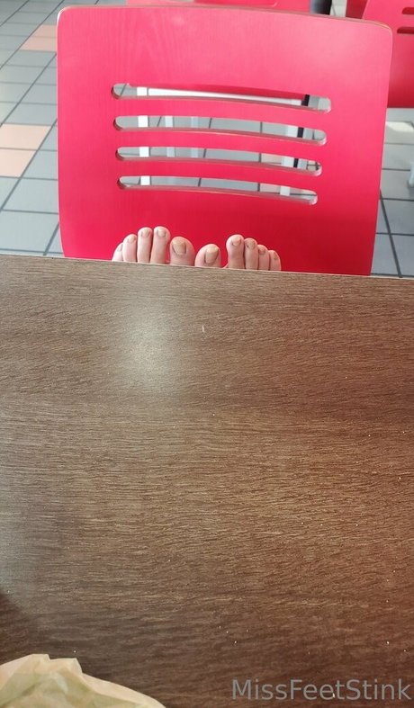missfeetstink naked actress pic