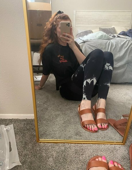 Gingerstoesies star porn galleries