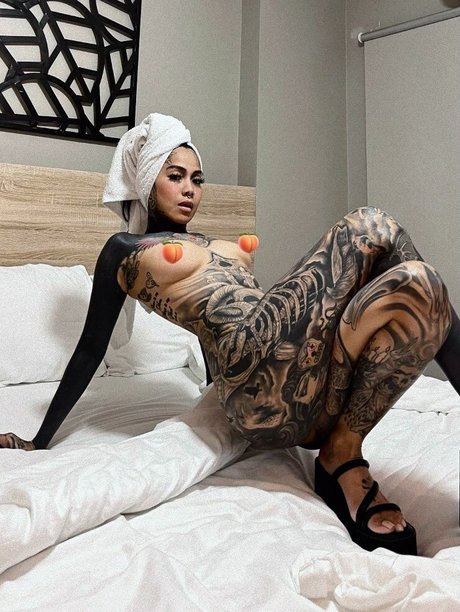 tattedpench model adult picture