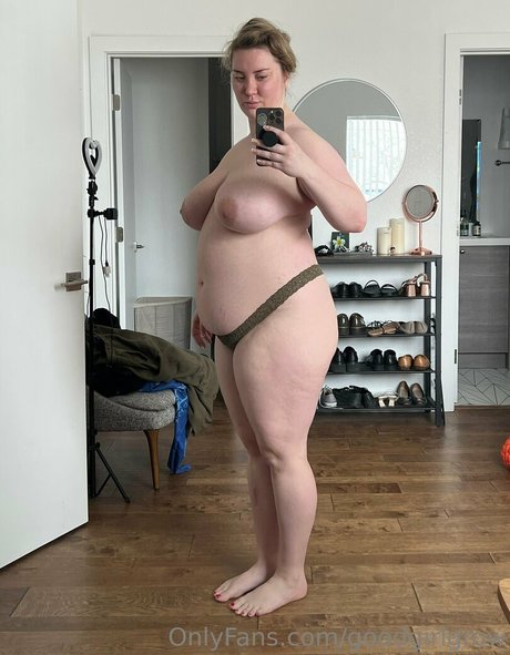 non nude onlyfans sexy naked pic