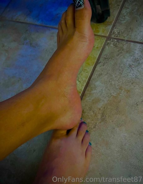 tgirlfeet35 model top gallery