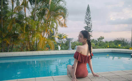 annie97721 hot pornstar image