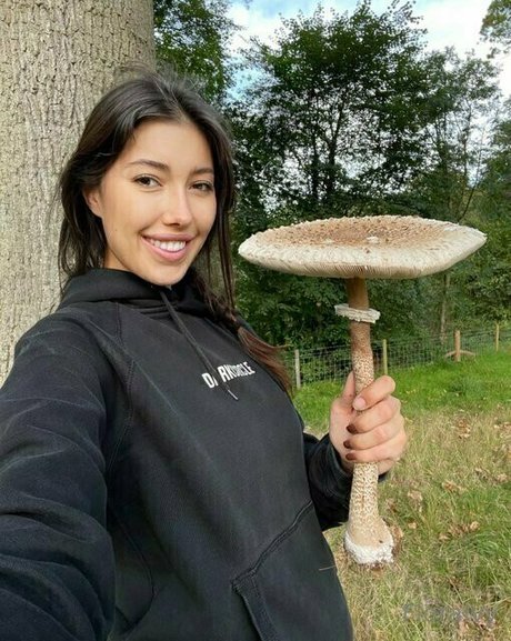 floraivyfree star perfect image