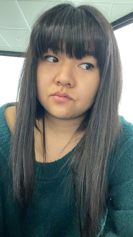 toetalwreck model naked picture