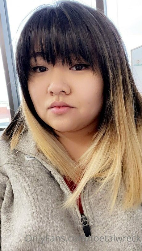 toetalwreck pornstar hot img