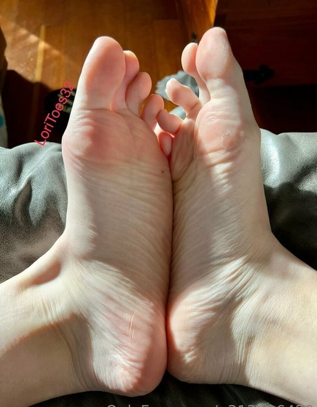 loritoes32 pornstar erotic pic