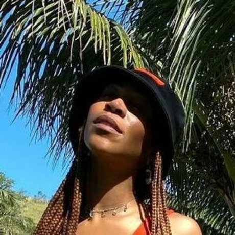 Karol Conka adult star pictures