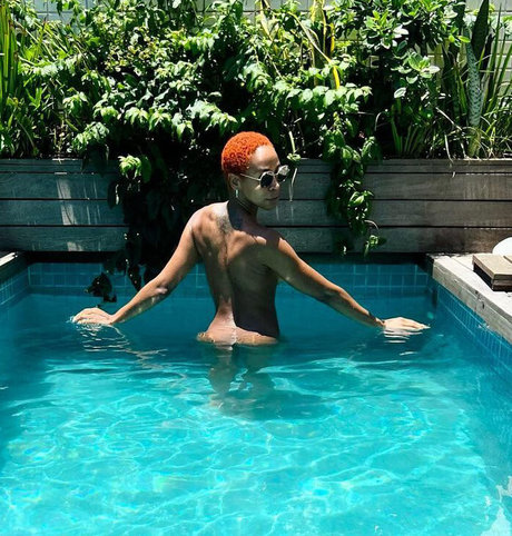 Karol Conka sexy actress img