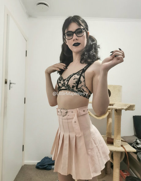 LittleMapleBerry sex actress galleries