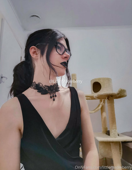 LittleMapleBerry star porn gallery