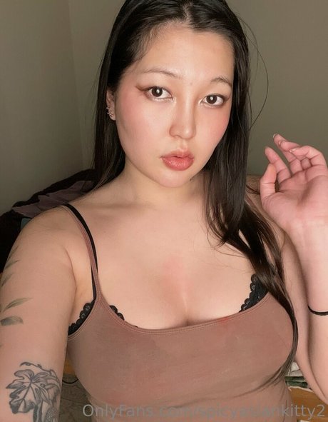 spicyasiankitty2 model exclusive pictures