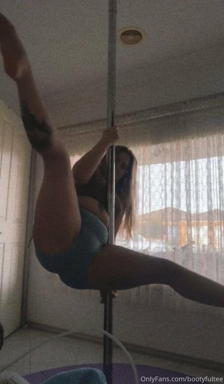 bootyfultee exclusive star pictures