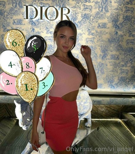 vi angel model top pic