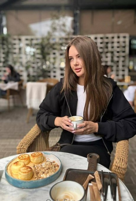 vi angel porn model images