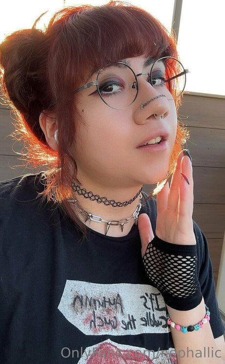 Nephallic top actress picture