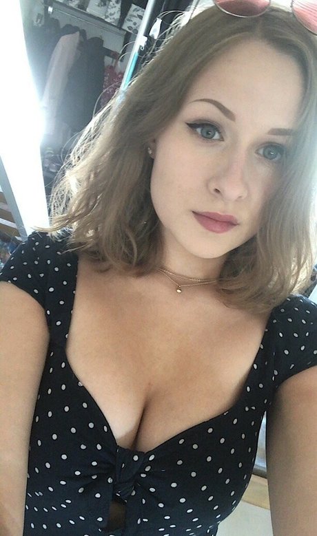 elina twich hot pornstar image