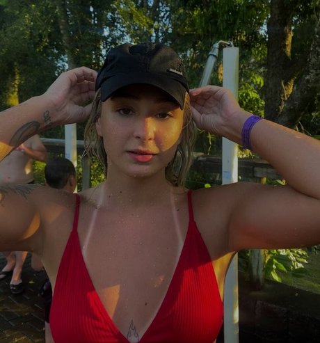 Gabi Gagliassi nude model photos