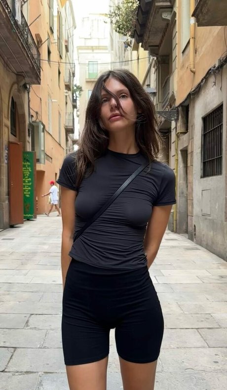 Alizee Gamberini model hot pic