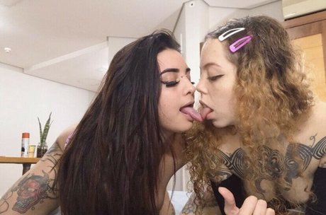 Elle o f star naked images