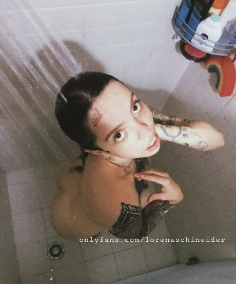 Elle o f pornographic actress pic