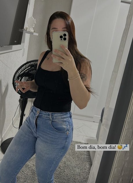 Julia Passos star porn image