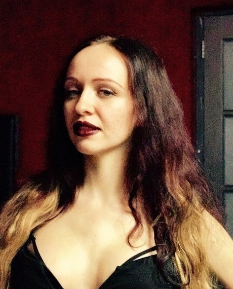 mistresslfatale model naked images