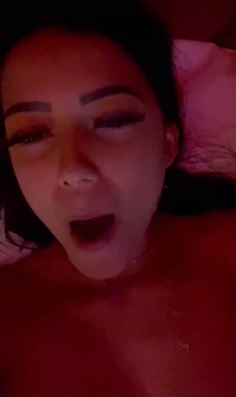 Karlyane Menezes xxx actress picture