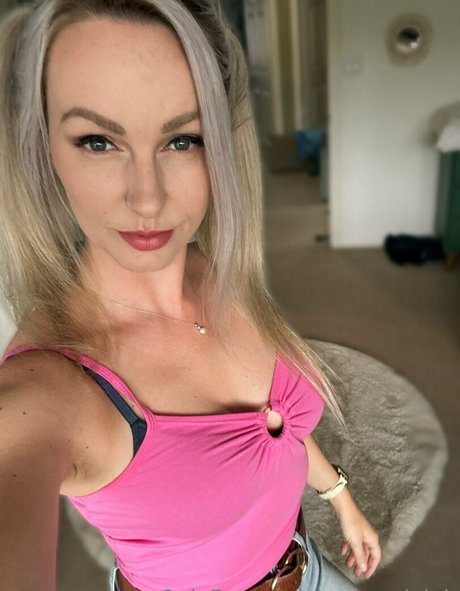 nurseryleigh beautiful pornstar pic