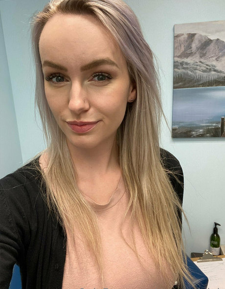 nurseryleigh model pornographic picture