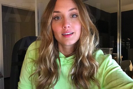 Naomi Kyle model sexy archive