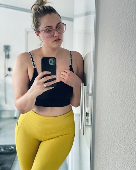 Naomi Kyle model nice archive