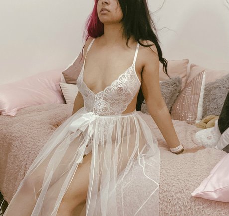 taylorhenriesfree erotic model images