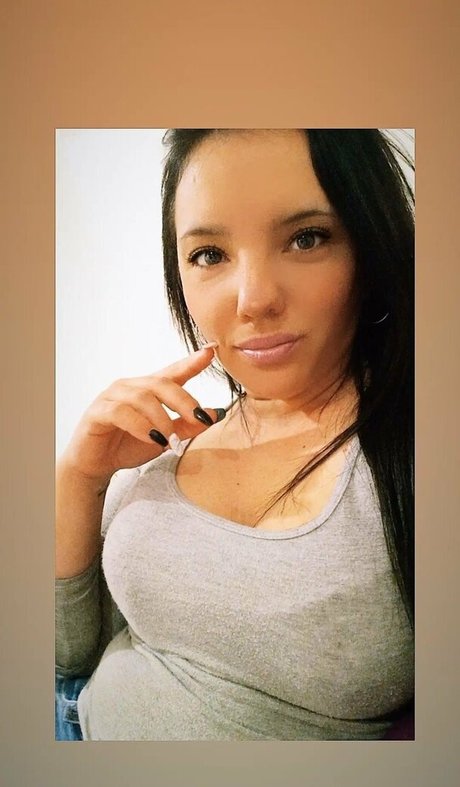 pilar27 top star pic