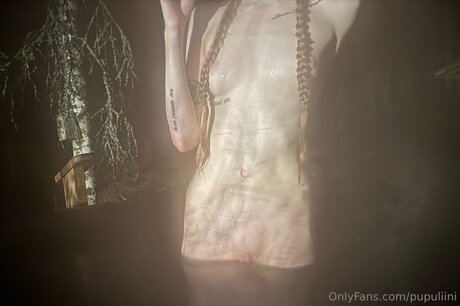 Pupuliini model naked photo