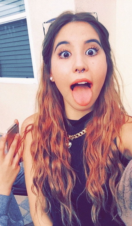 Charisma Kain hot model gallery