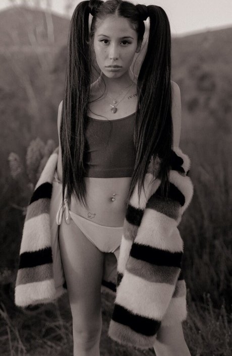 Charisma Kain model sex gallery