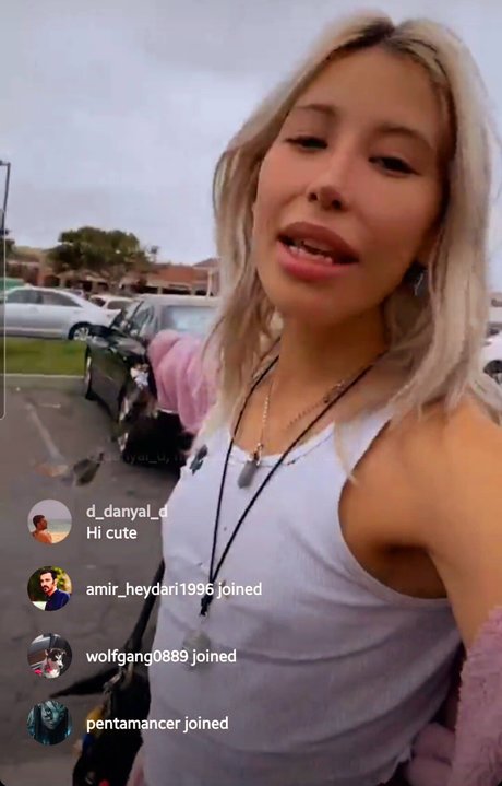 eating onlyfans sexy photo