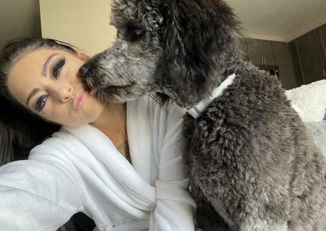 kimberveilsaz model pornographic image