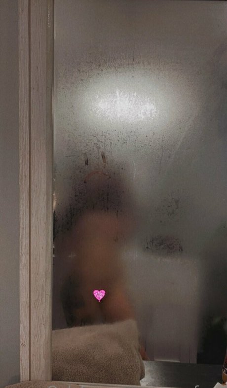 sugurfoxx model hot image