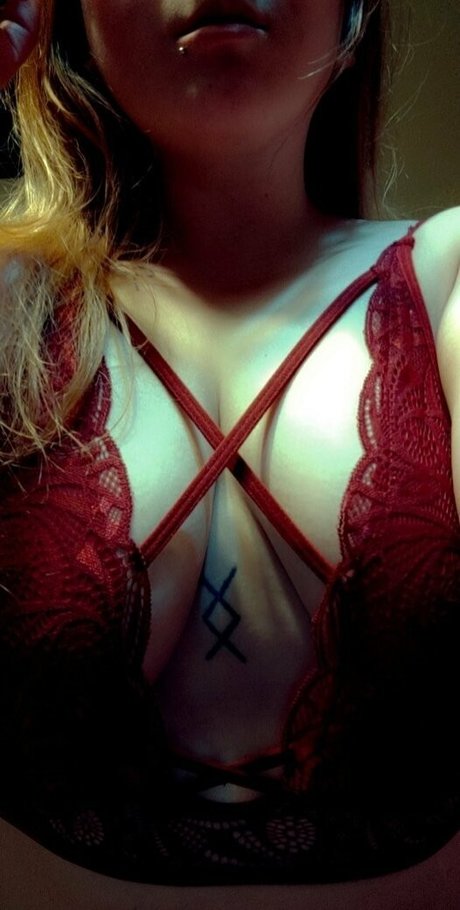 iris nikole xxx actress image