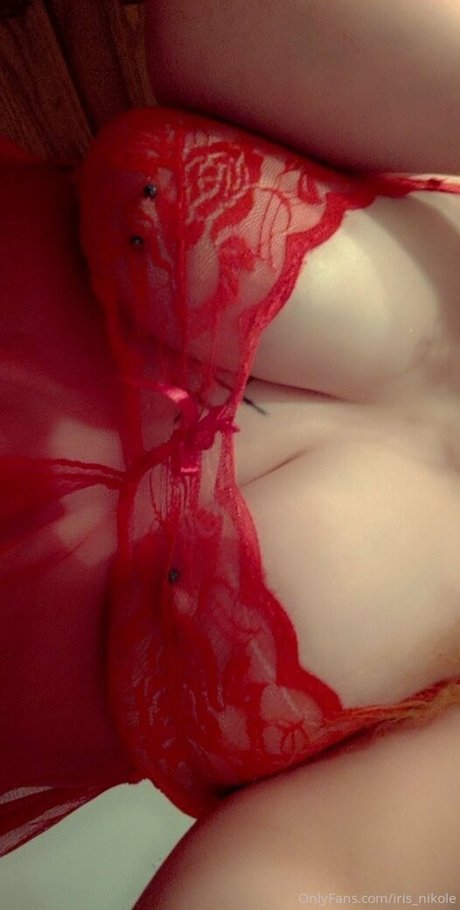 iris nikole exclusive model galleries